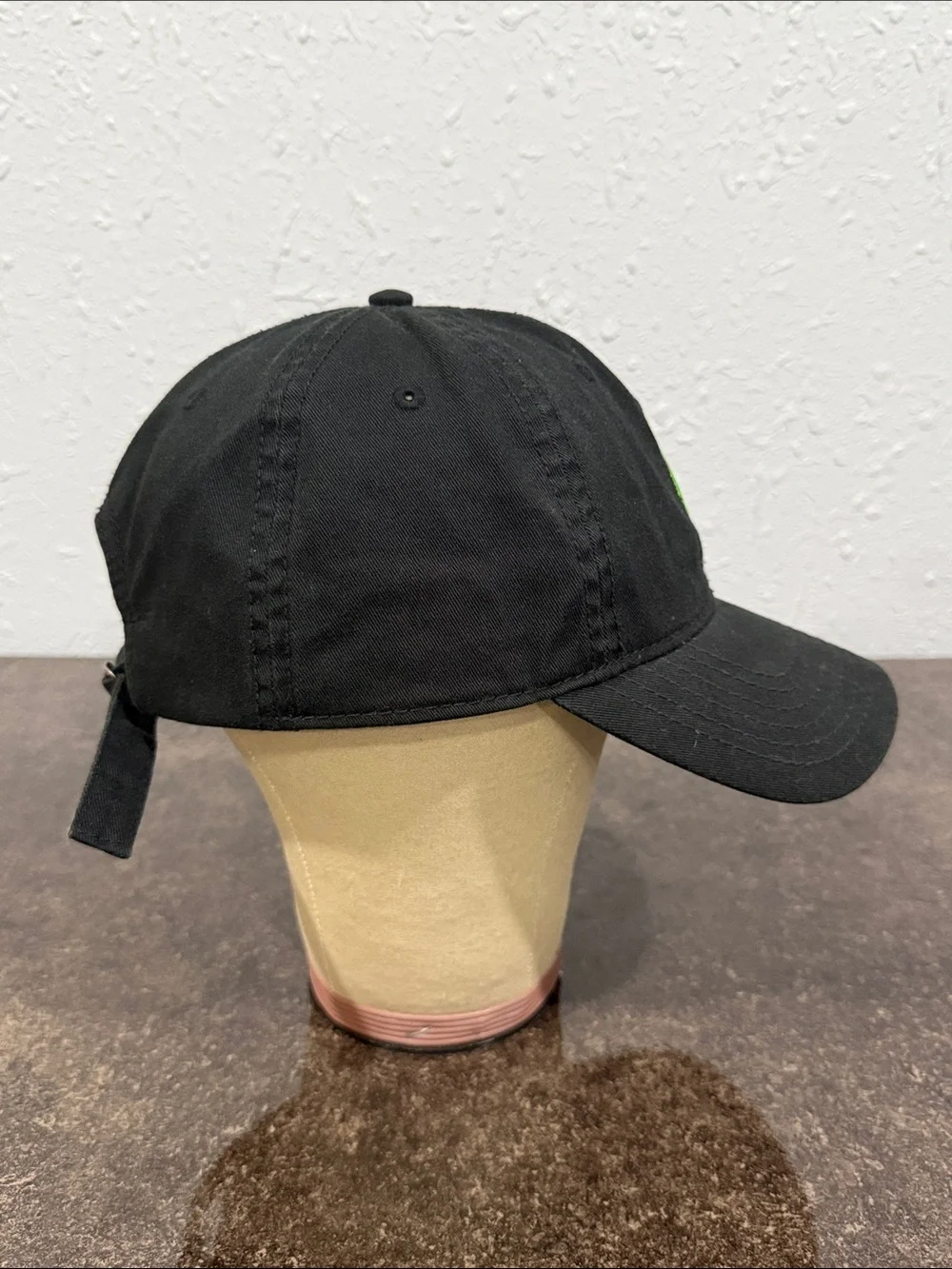Warner Bros.‎ Looney Tunes Embroidered Marvin the Martian Black Baseball Cap
